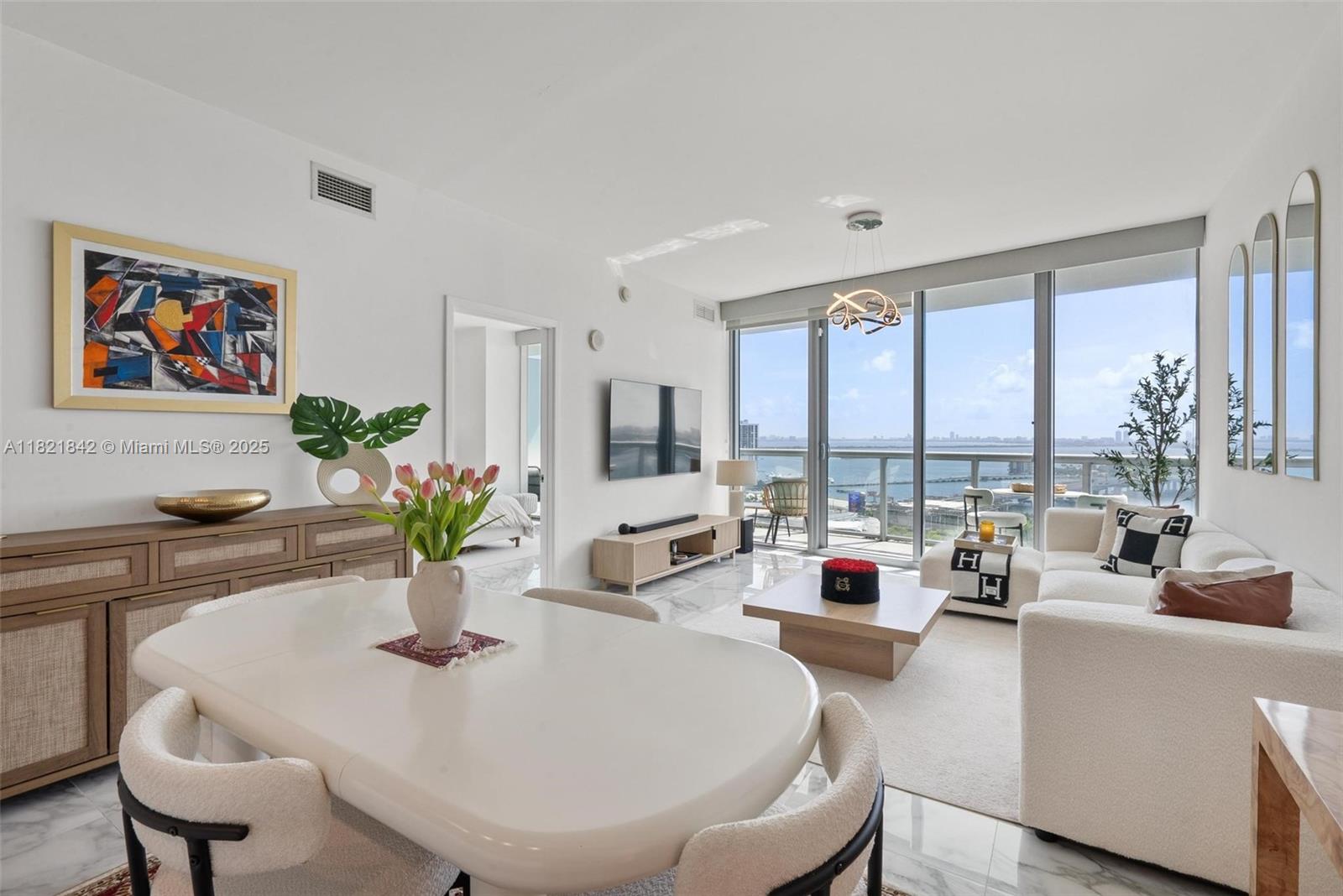 888 Biscayne Blvd #2510, Miami FL 33132