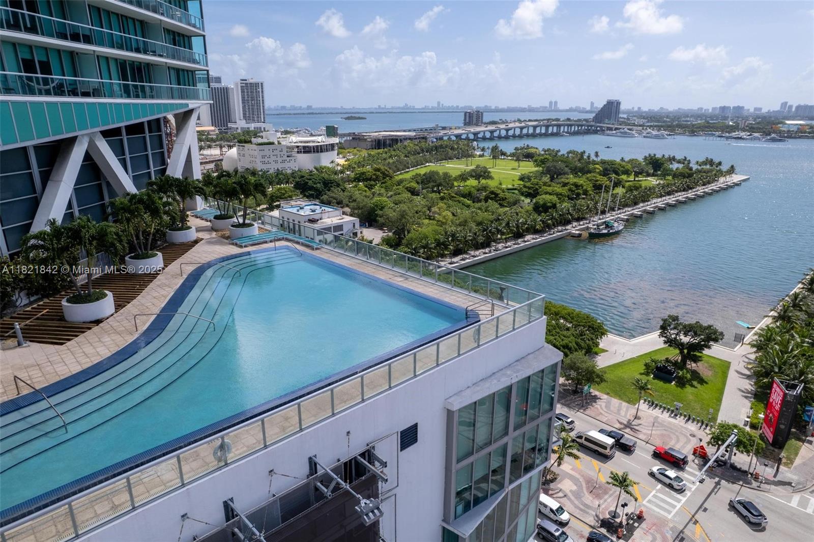 888 Biscayne Blvd #2510, Miami FL 33132
