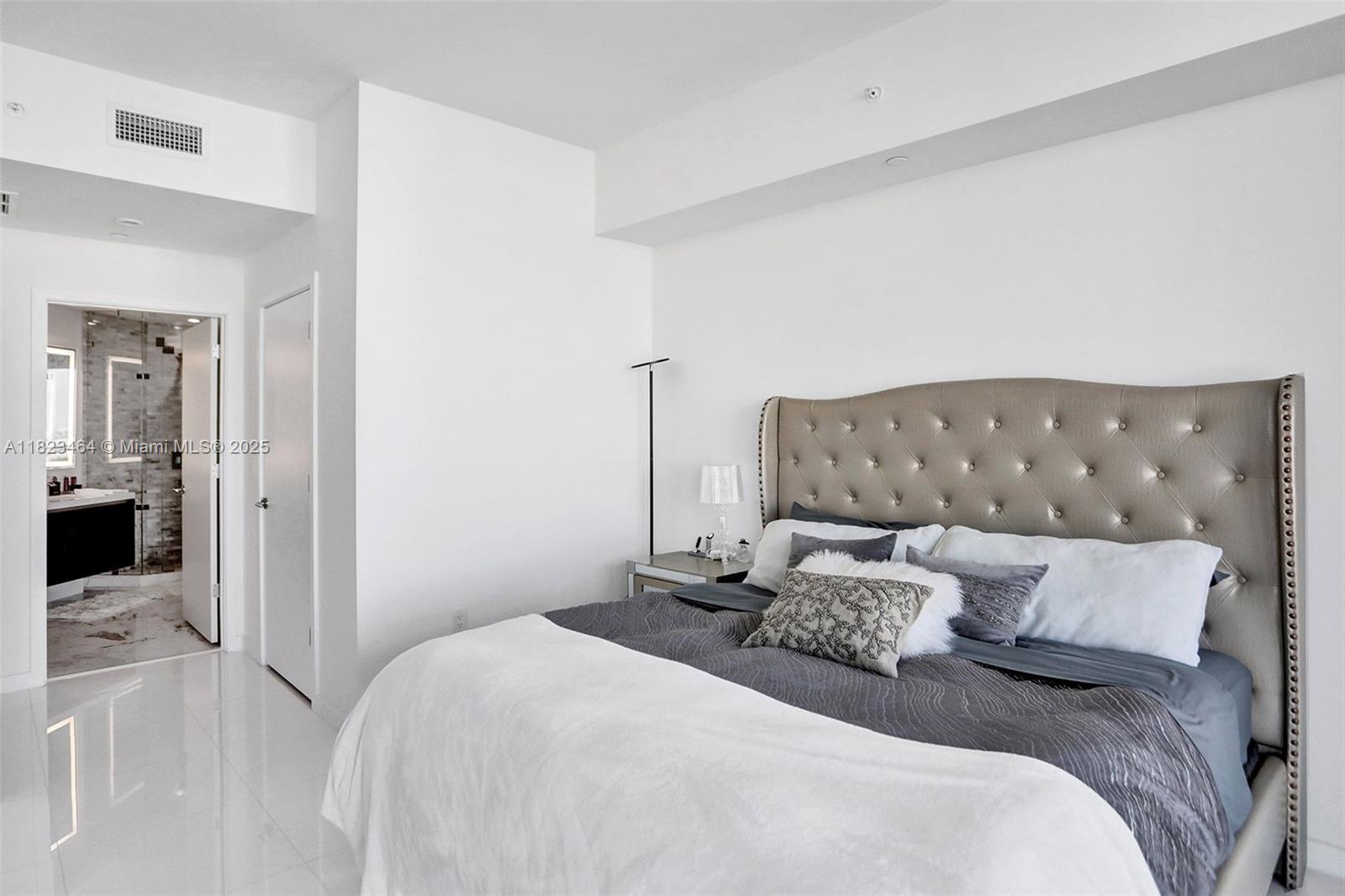 851 NE 1st Ave #2204, Miami FL 33132