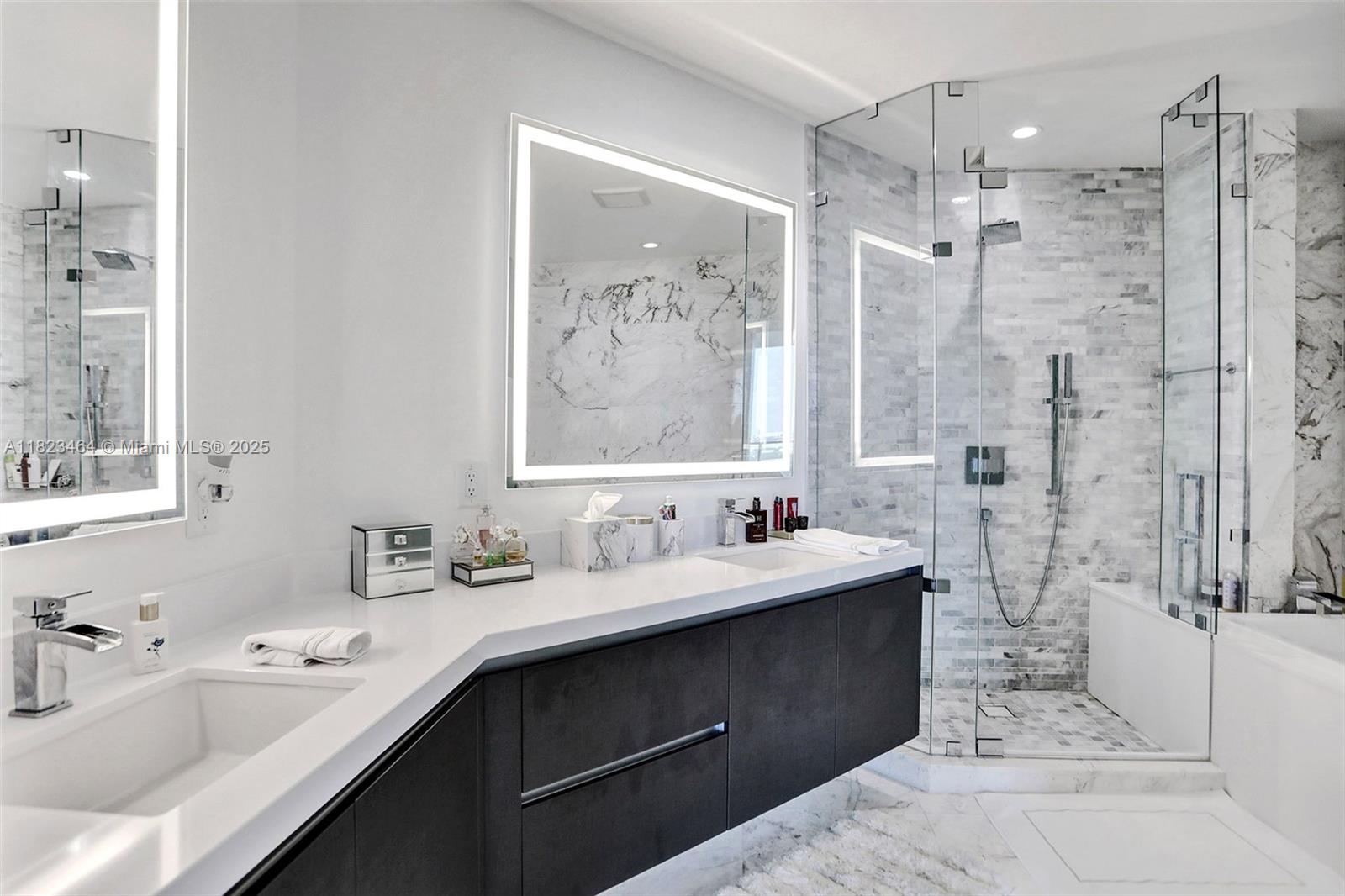 851 NE 1st Ave #2204, Miami FL 33132