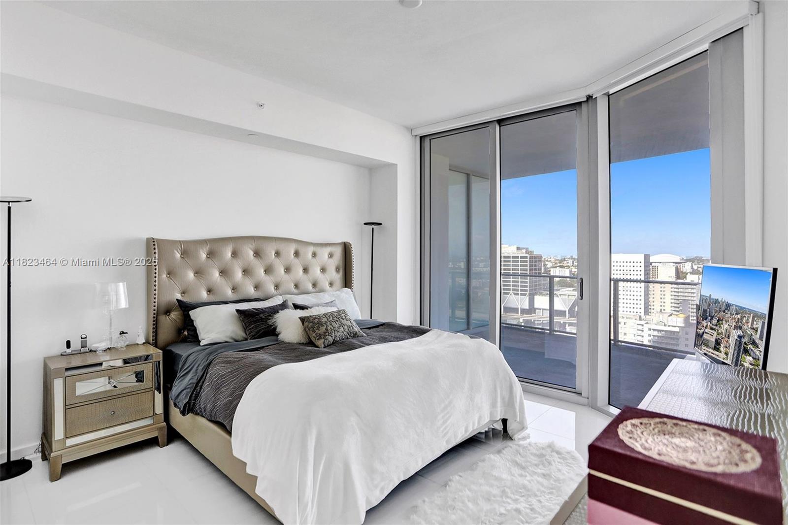 851 NE 1st Ave #2204, Miami FL 33132