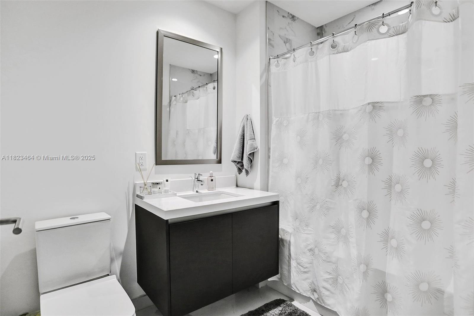 851 NE 1st Ave #2204, Miami FL 33132