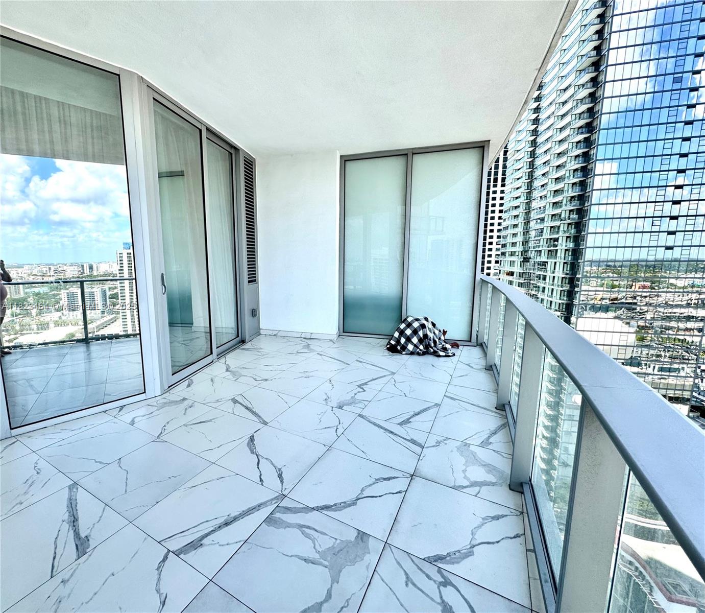 851 NE 1st Ave #2204, Miami FL 33132