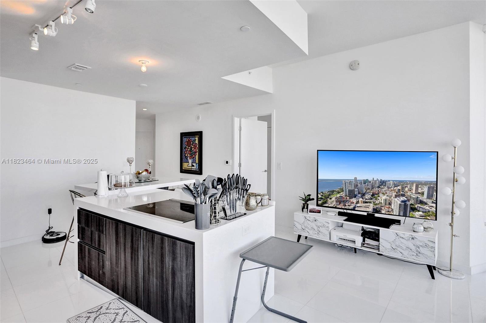 851 NE 1st Ave #2204, Miami FL 33132