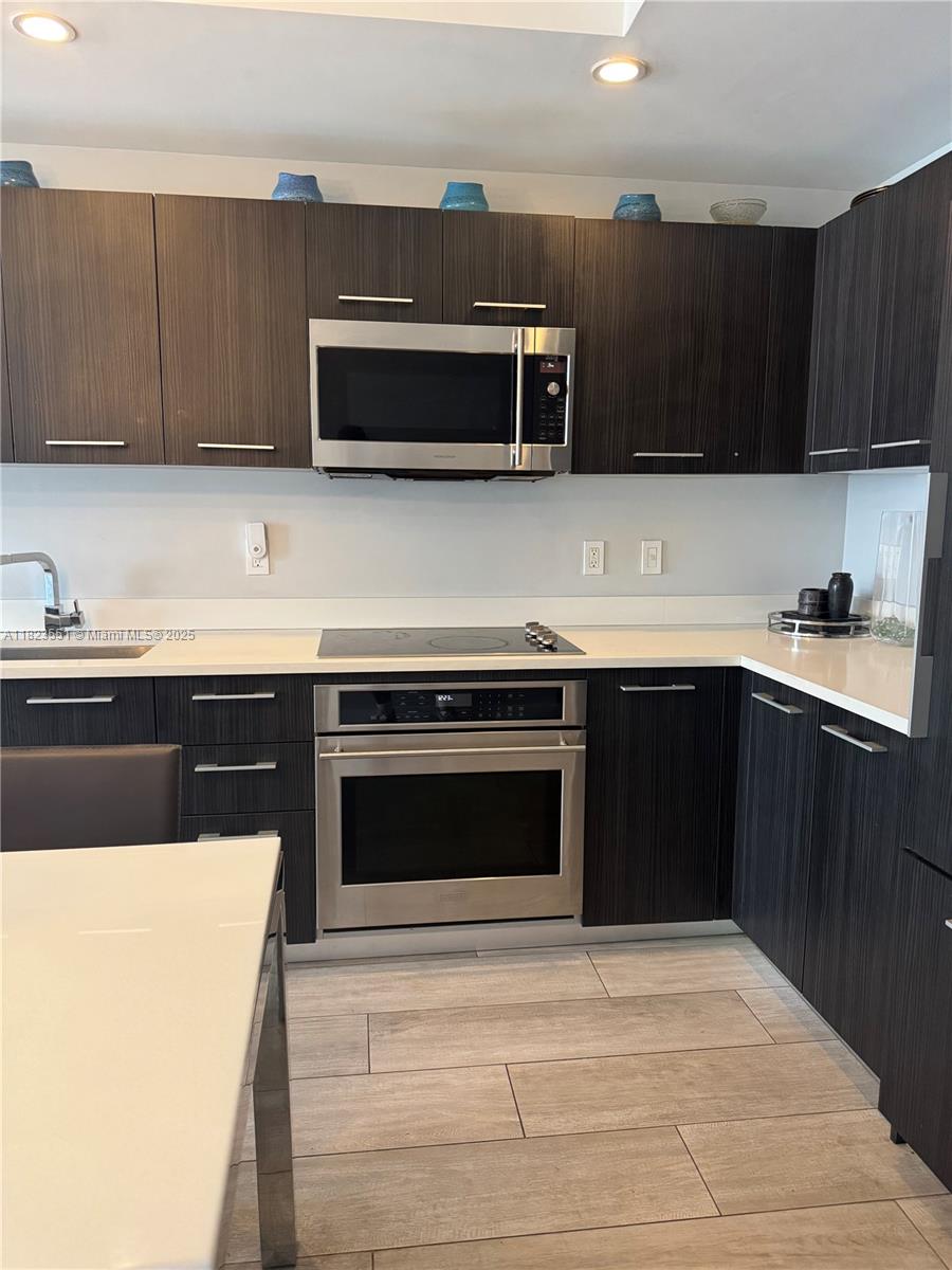 55 SW 9th St #1005, Miami FL 33130