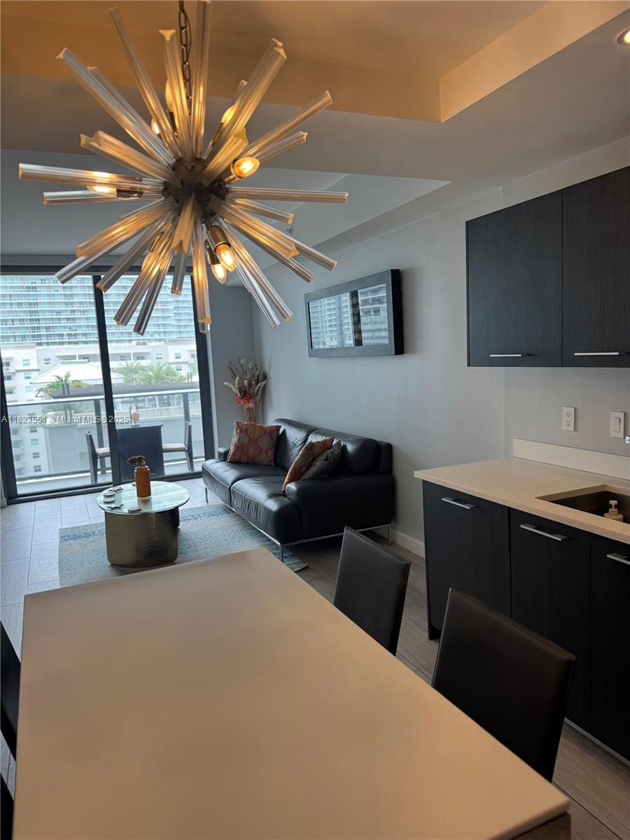 55 SW 9th St #1005, Miami FL 33130
