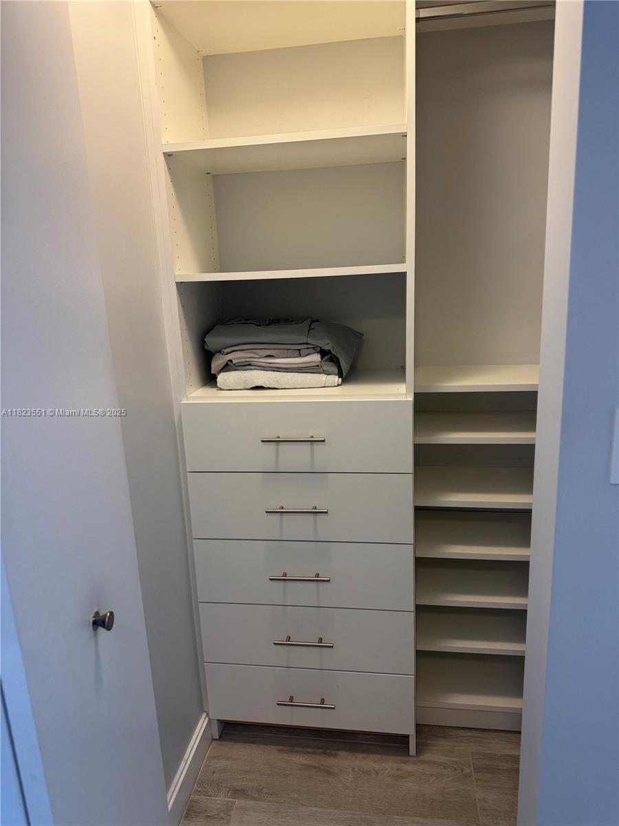 55 SW 9th St #1005, Miami FL 33130