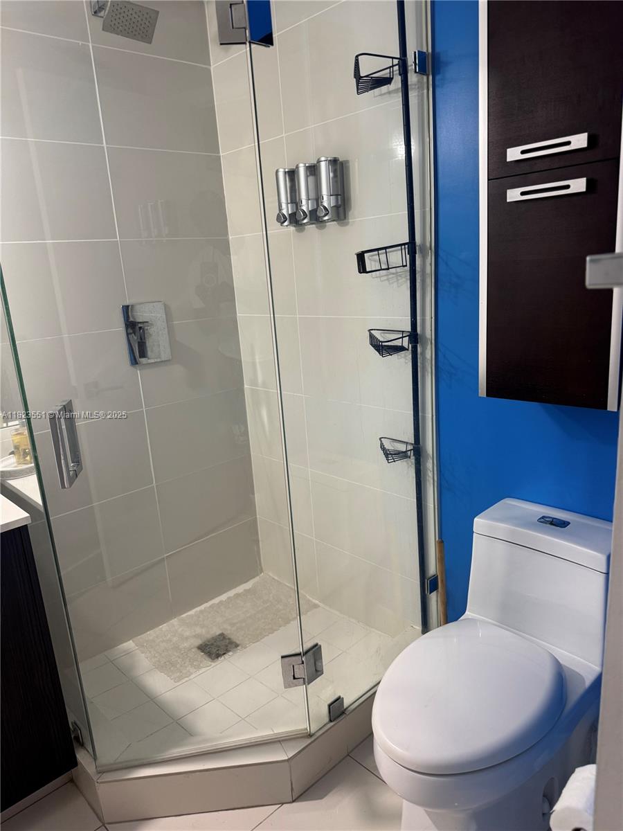 55 SW 9th St #1005, Miami FL 33130