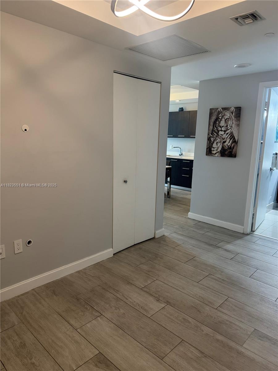 55 SW 9th St #1005, Miami FL 33130