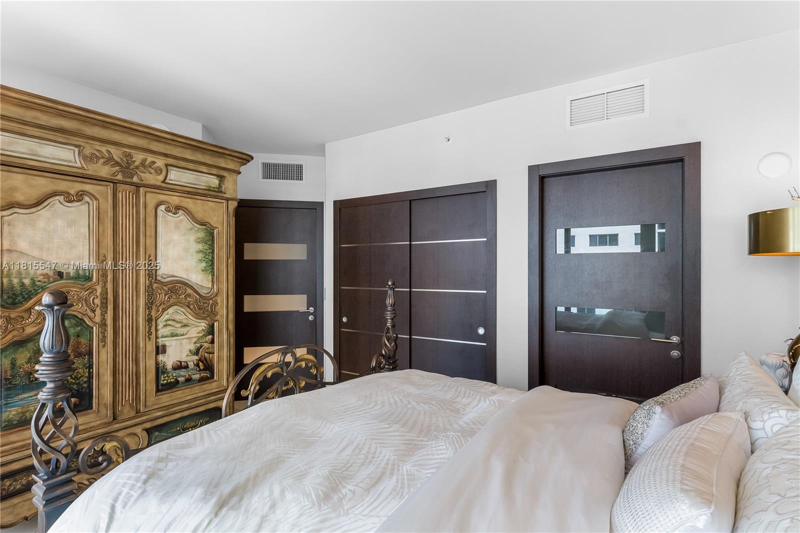 1331 Brickell Bay Dr #2305, Miami FL 33131
