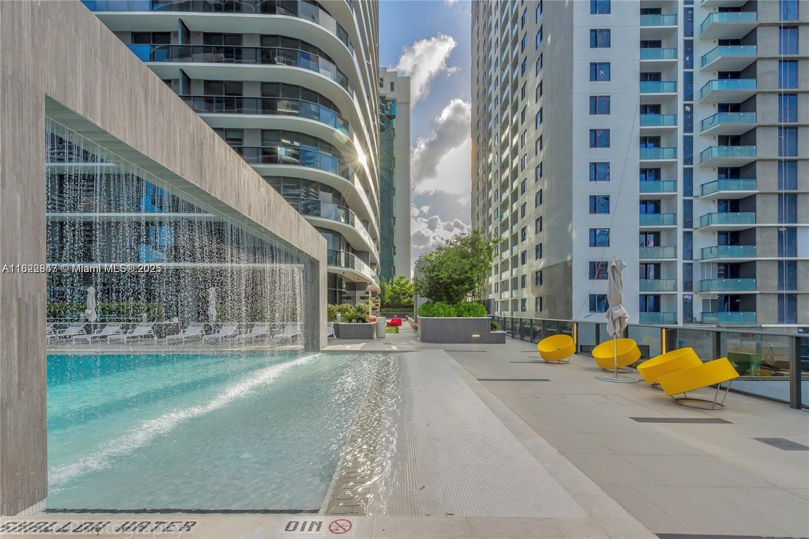 45 SW 9th St #3403, Miami FL 33130