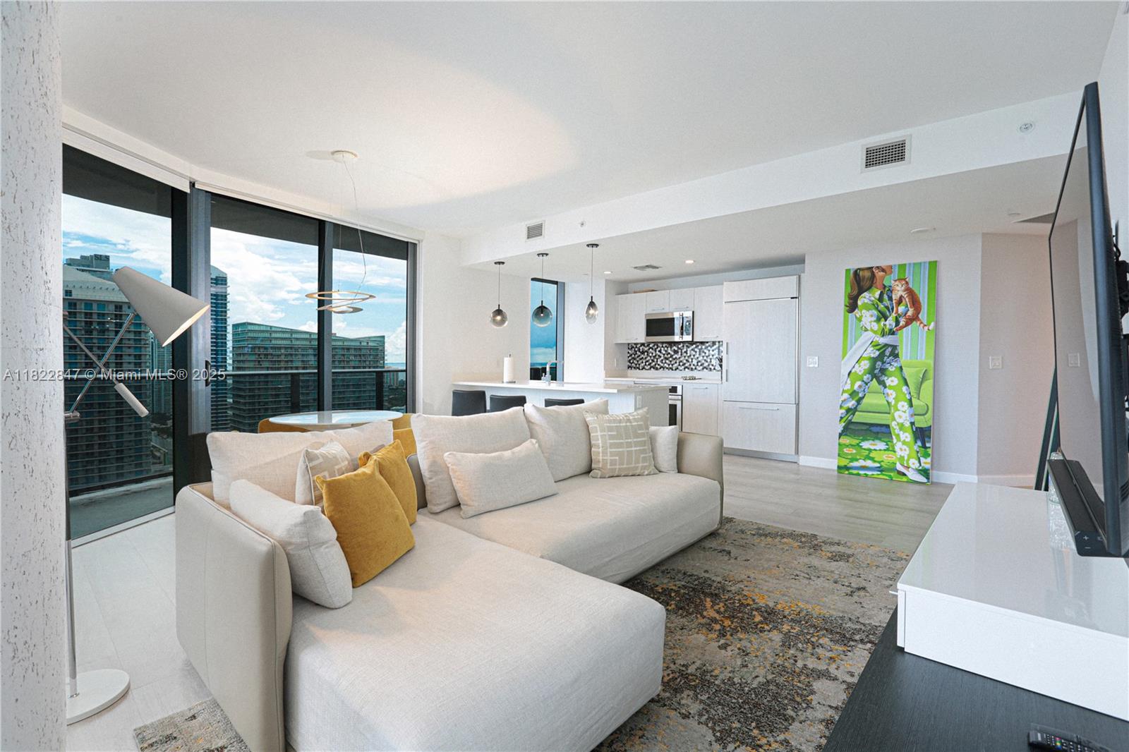 45 SW 9th St #3403, Miami FL 33130