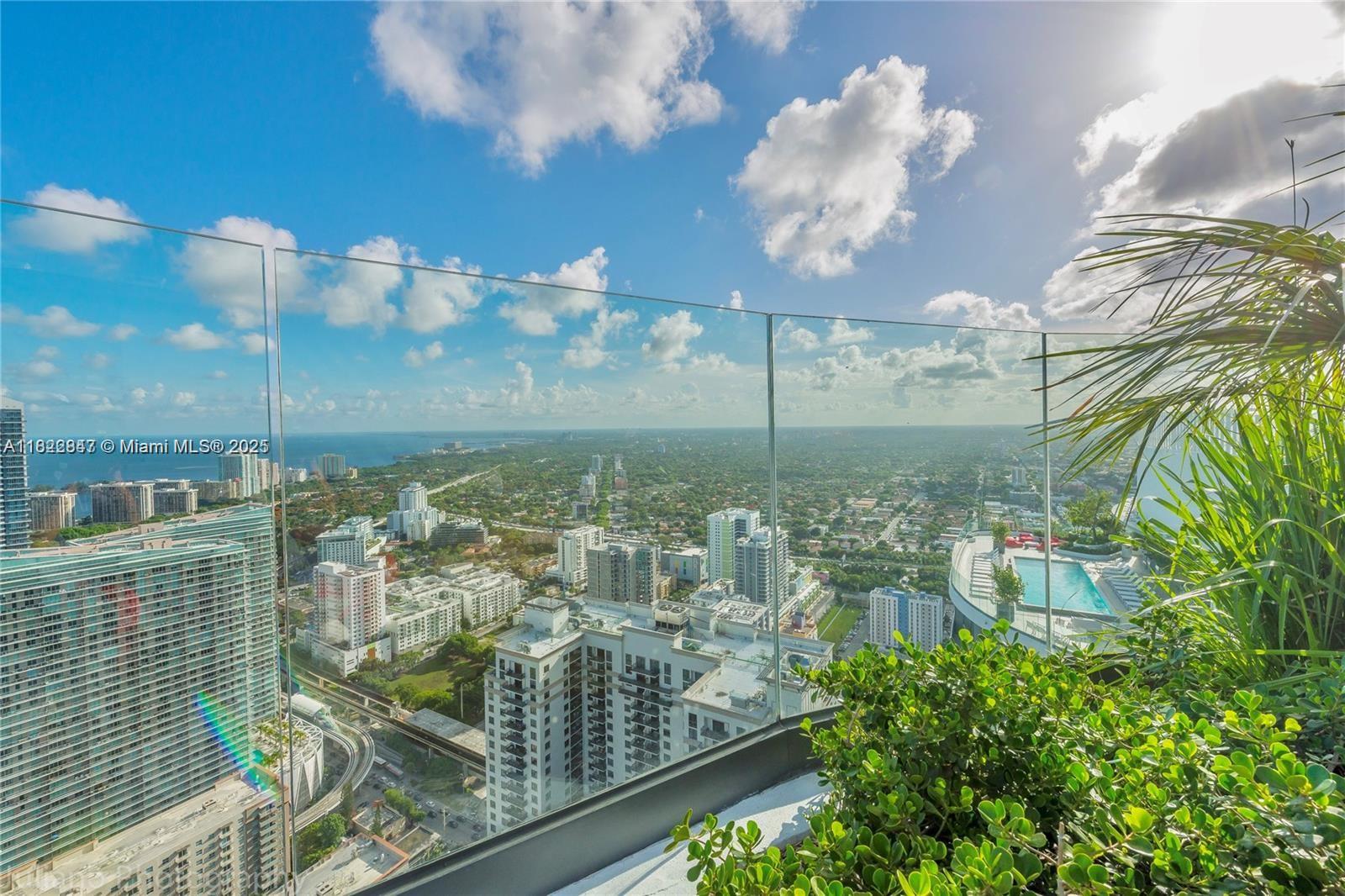 45 SW 9th St #3403, Miami FL 33130