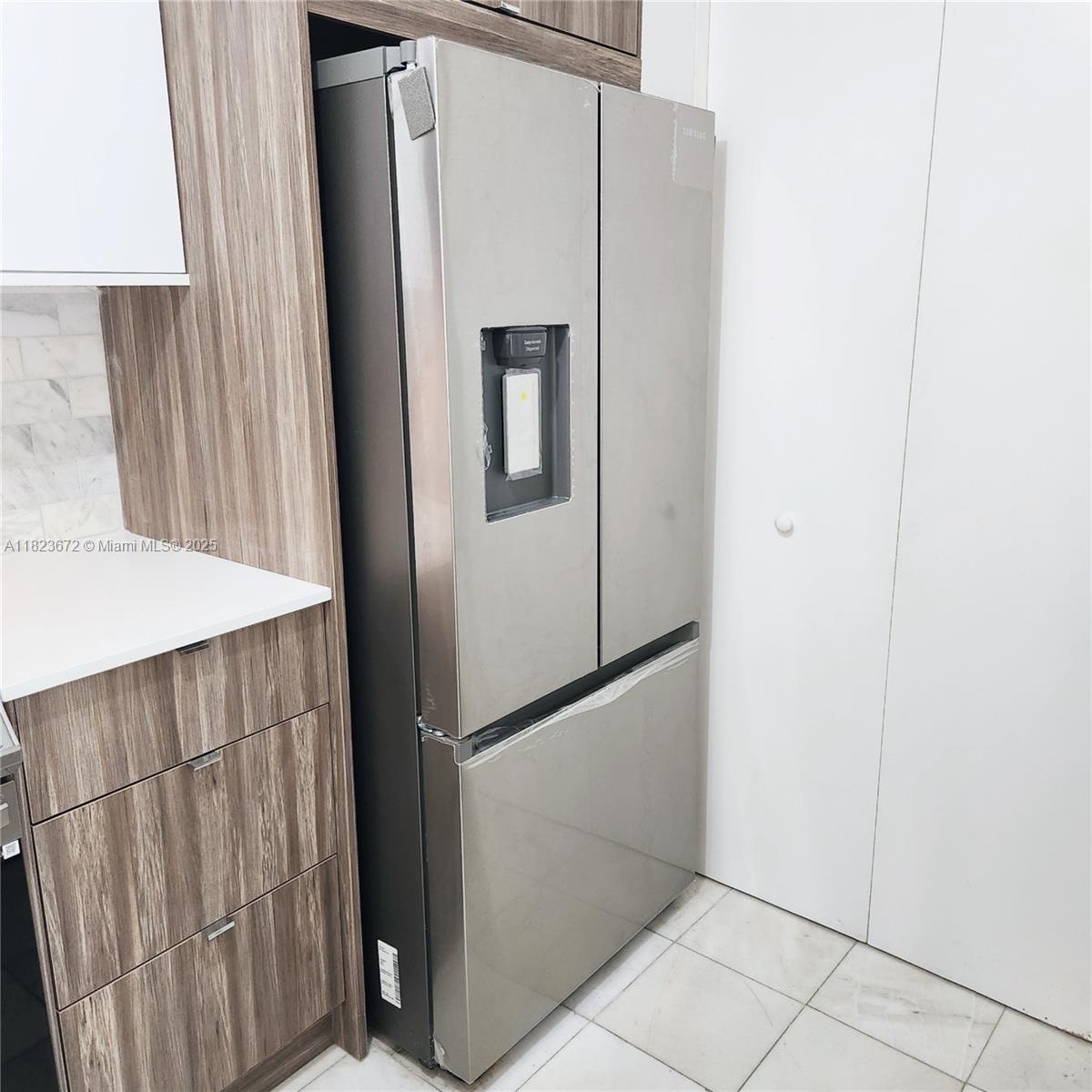 Aventura FL 33180 - A11823672