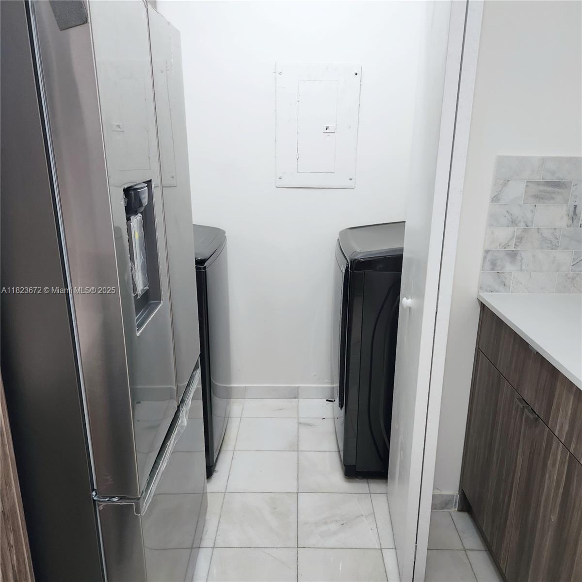 Aventura FL 33180 - A11823672