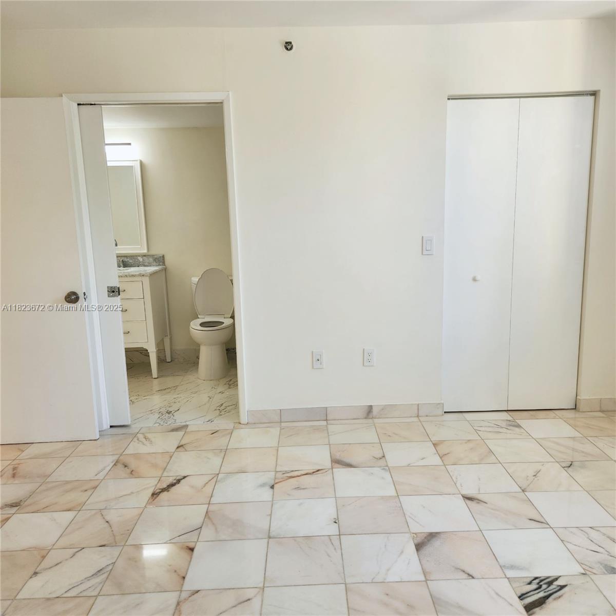 Aventura FL 33180 - A11823672
