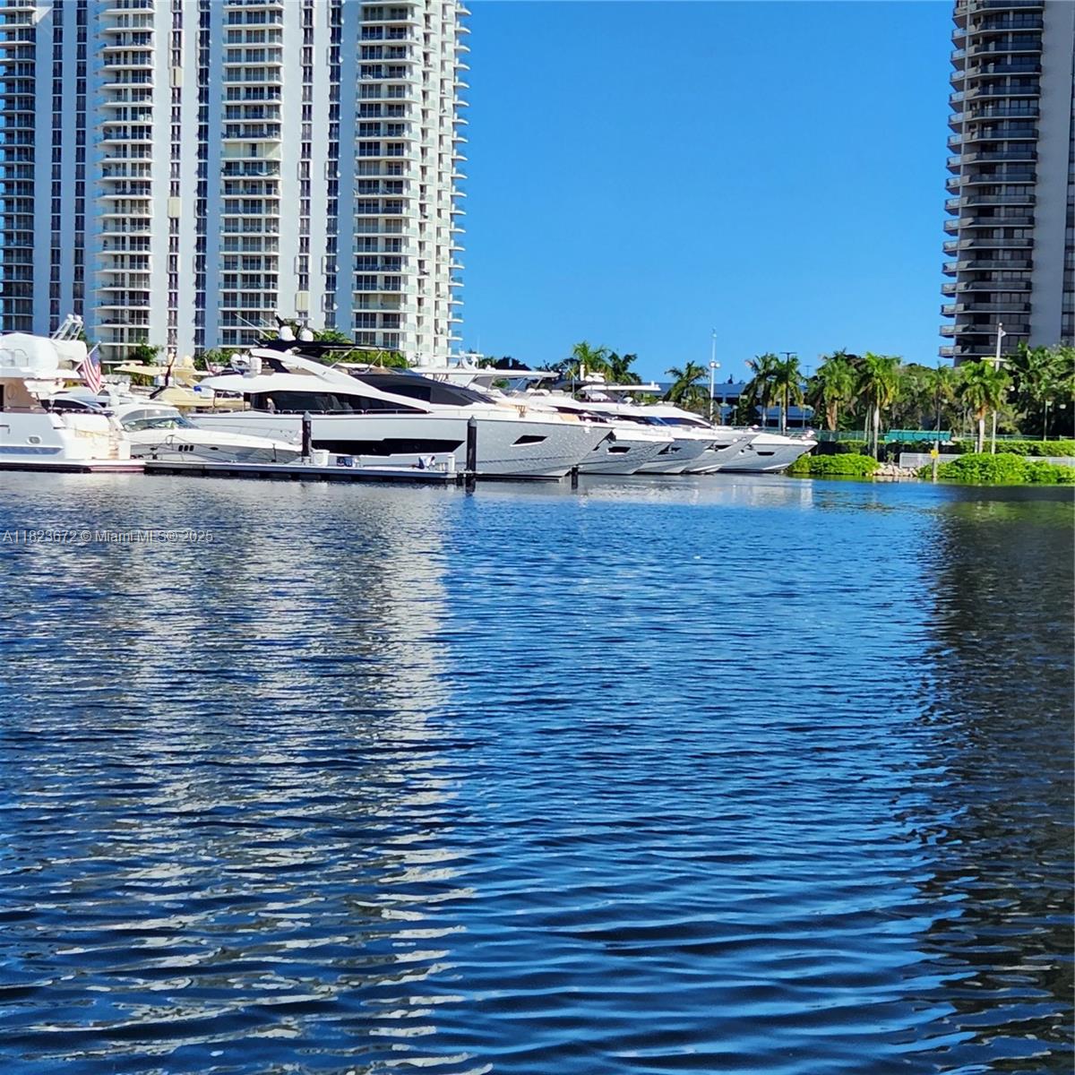 Aventura FL 33180 - A11823672