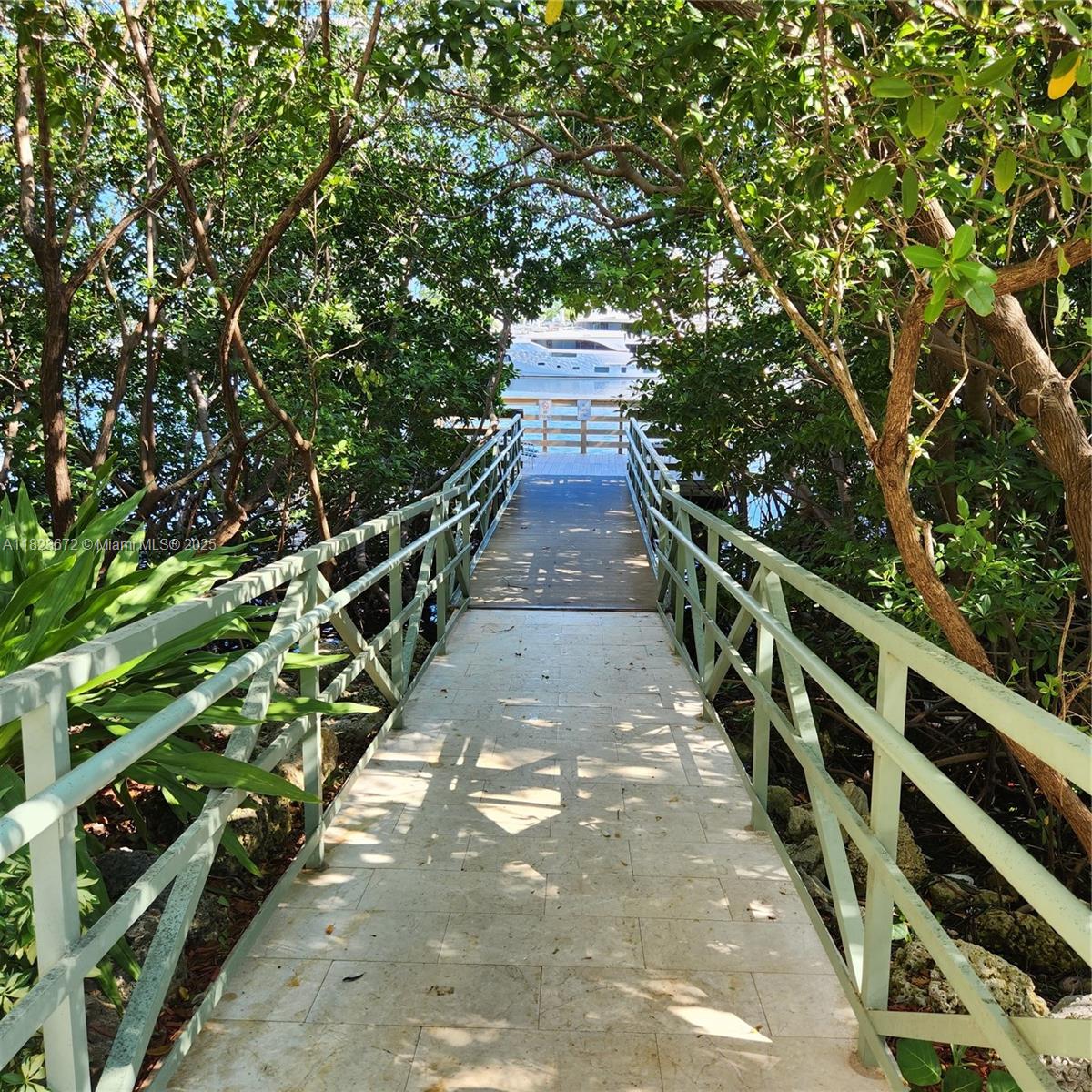 Aventura FL 33180 - A11823672
