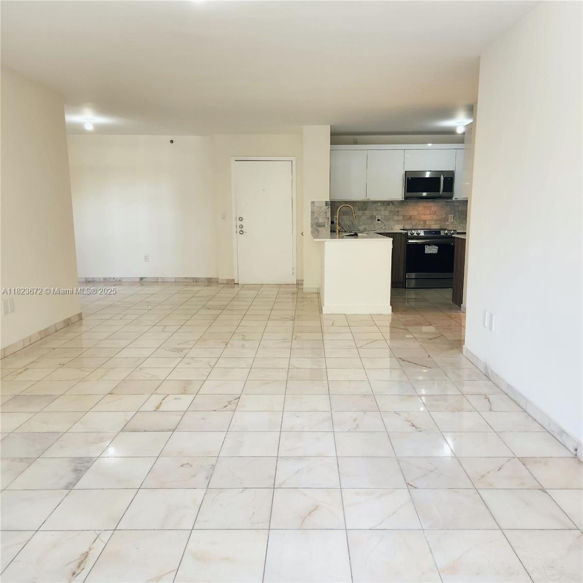 Aventura FL 33180 - A11823672