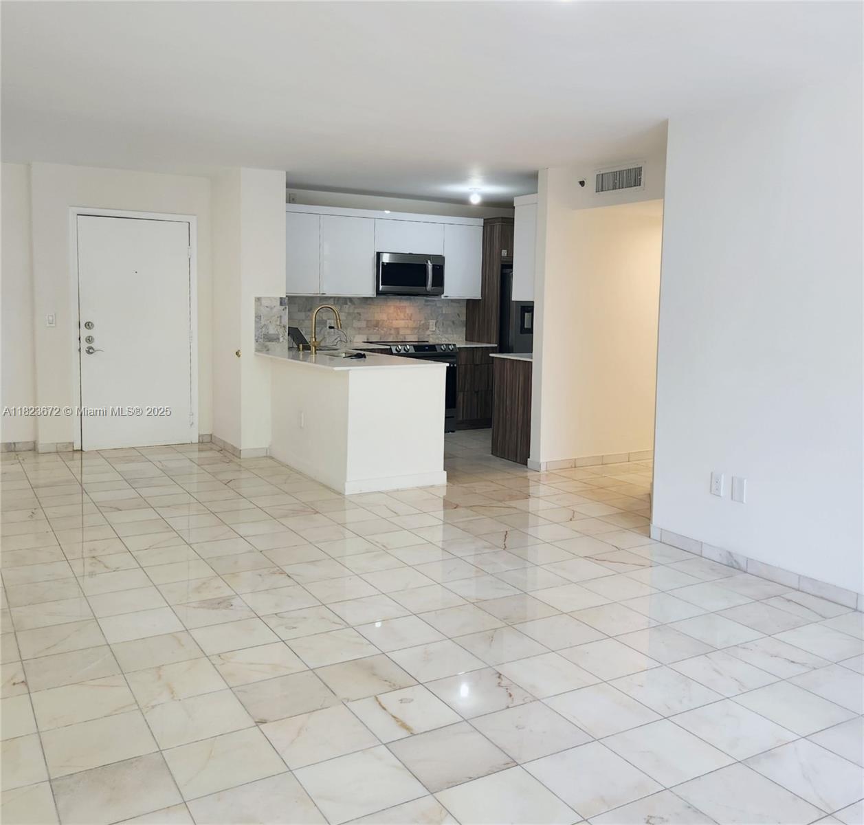 Aventura FL 33180 - A11823672