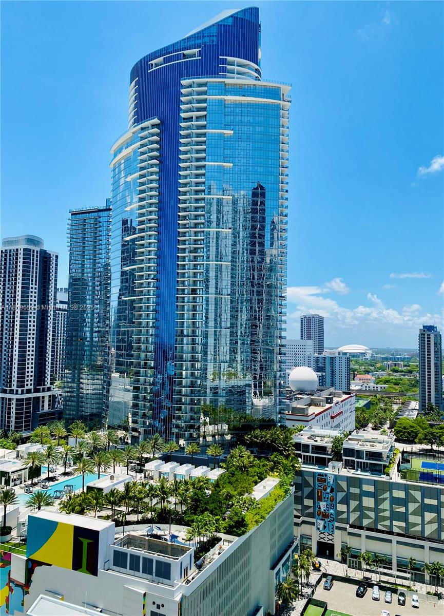 900 Biscayne Blvd #2609, Miami FL 33132