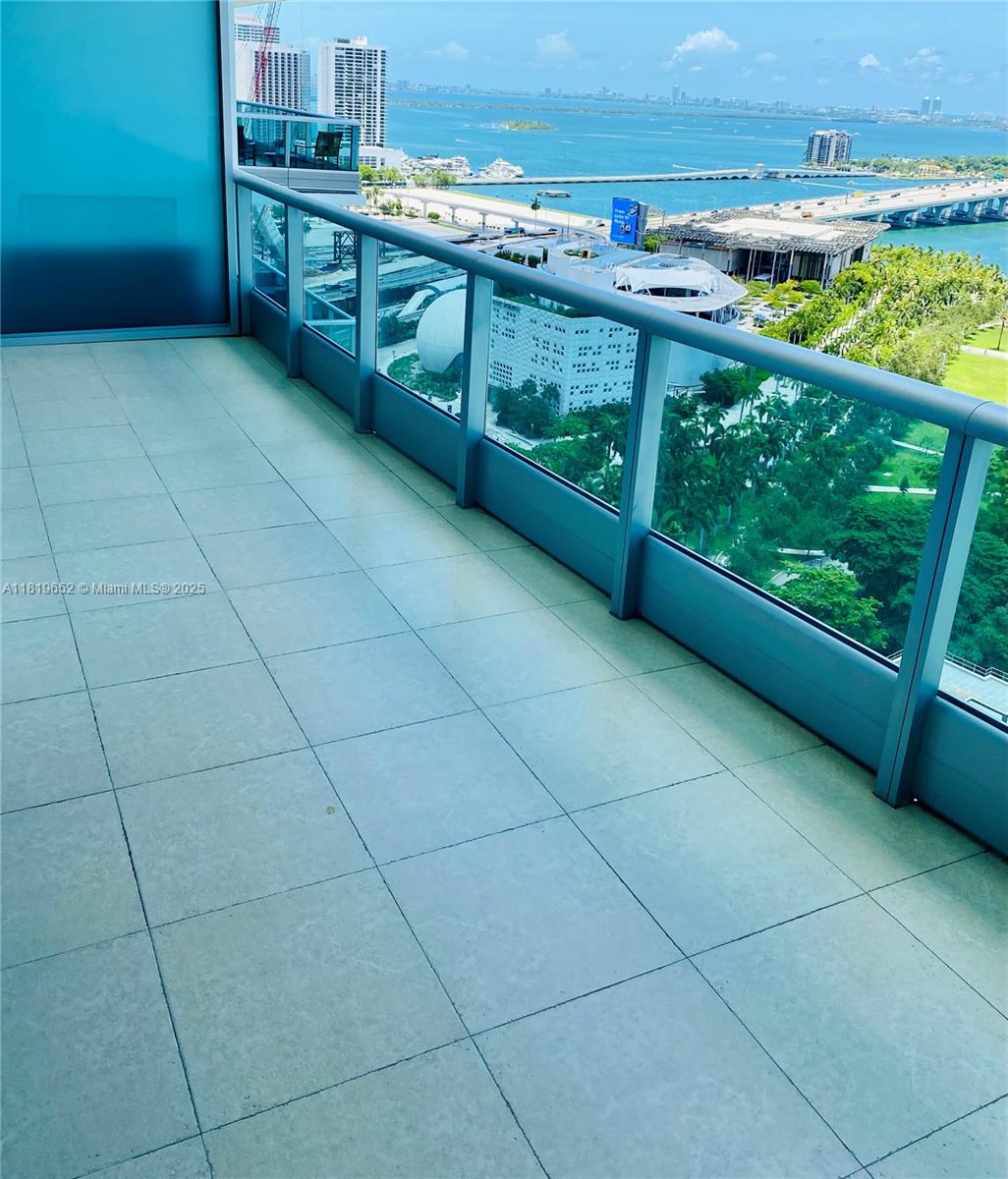 900 Biscayne Blvd #2609, Miami FL 33132