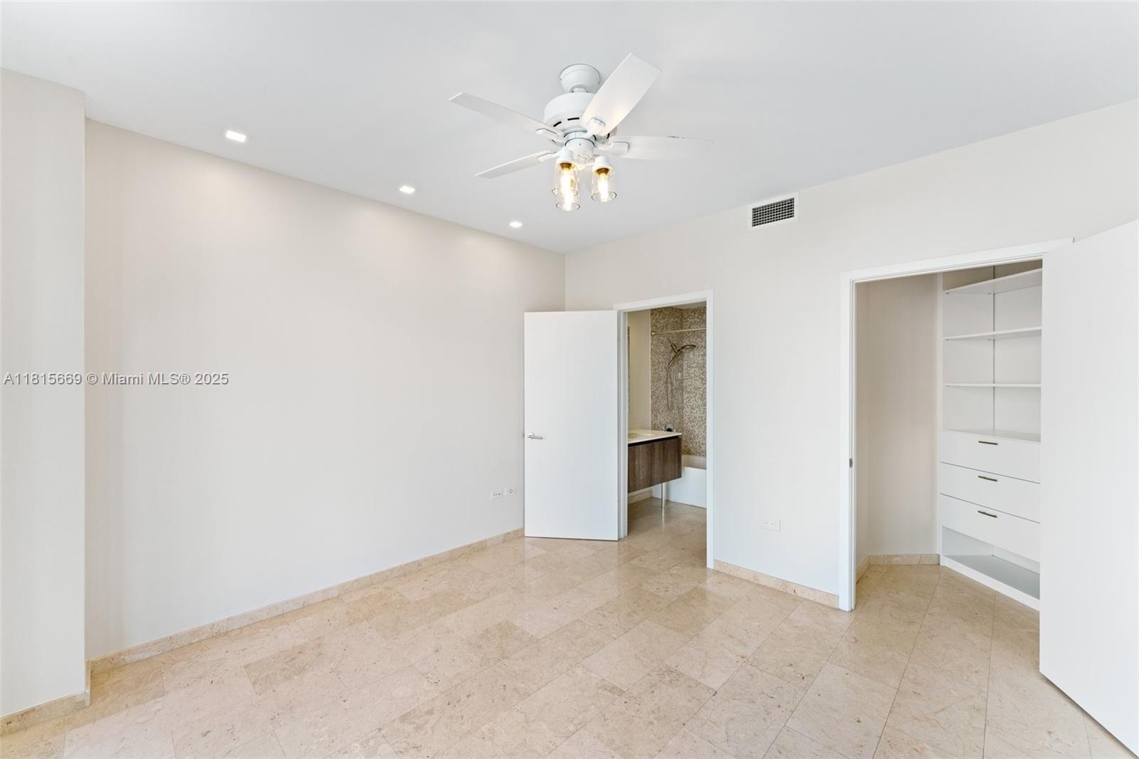 88 SW 7th St #712, Miami FL 33130