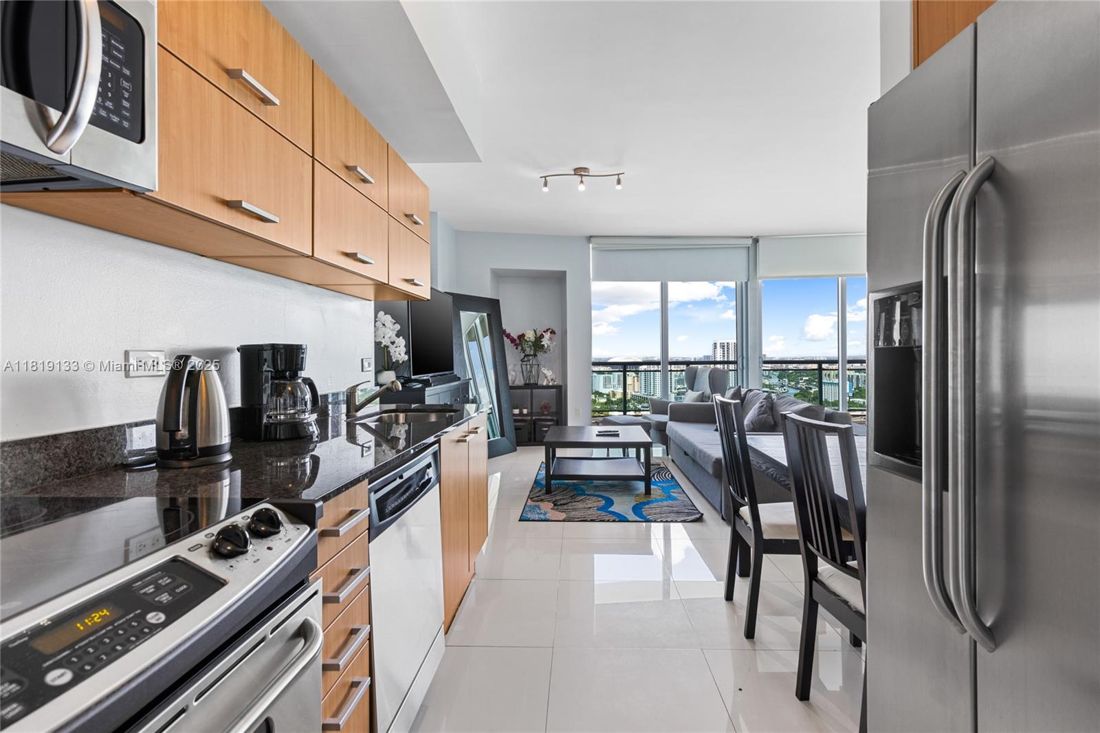 350 S Miami Ave #2815, Miami FL 33130