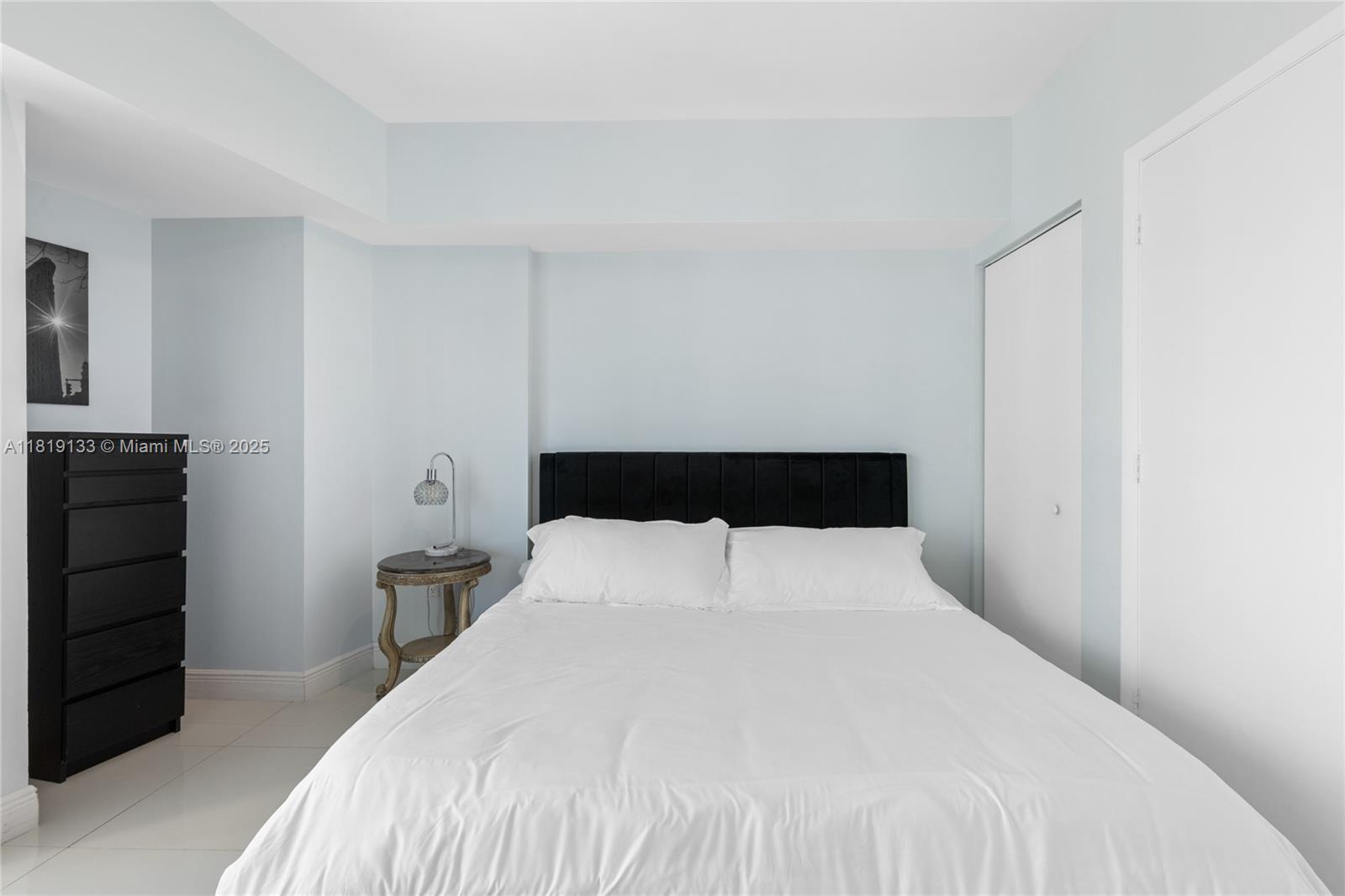 350 S Miami Ave #2815, Miami FL 33130