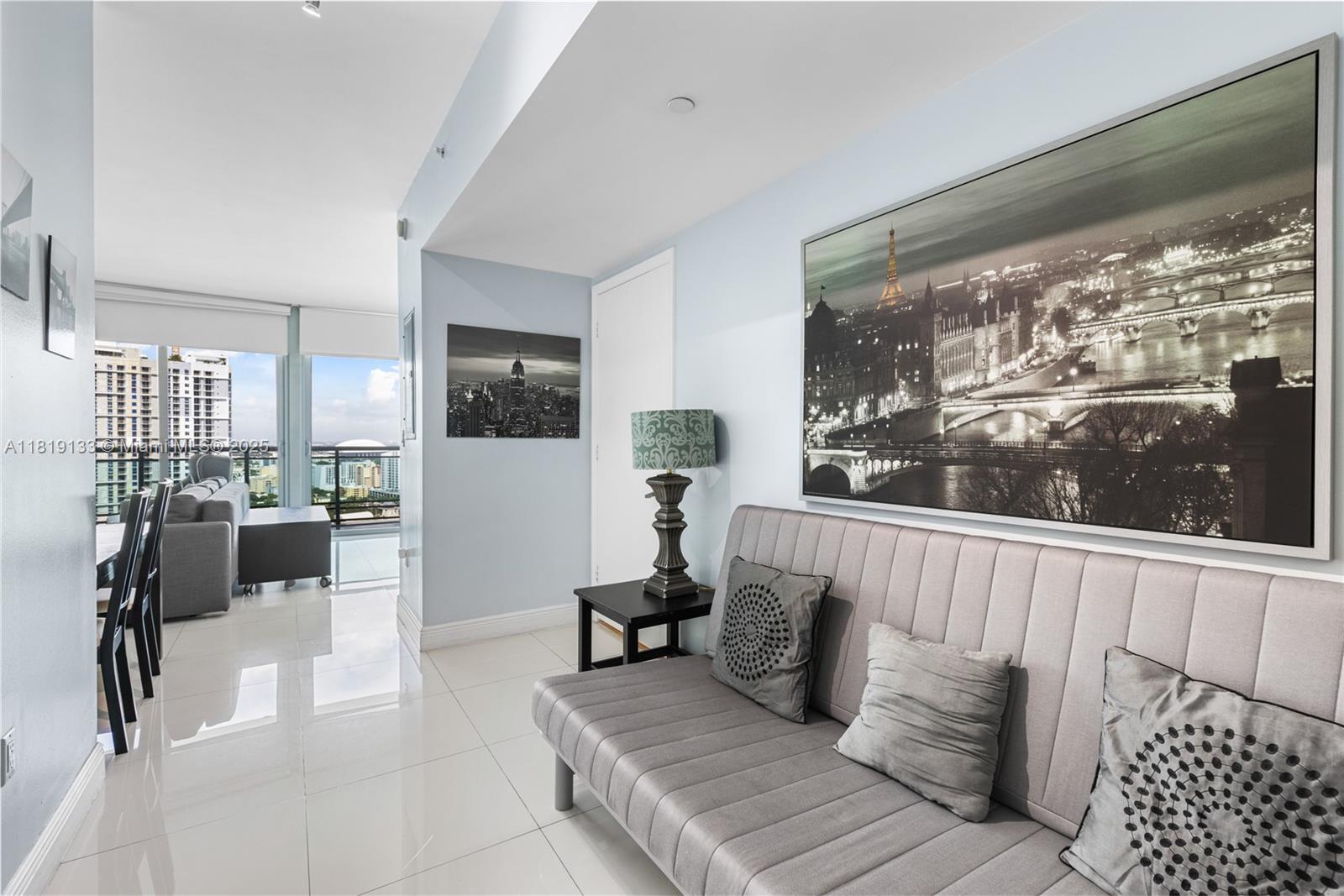 350 S Miami Ave #2815, Miami FL 33130