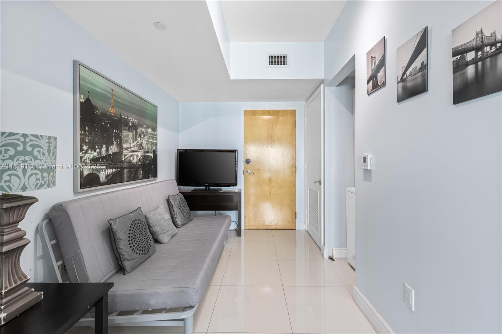 350 S Miami Ave #2815, Miami FL 33130