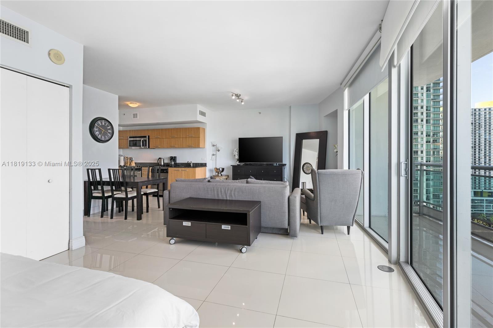 350 S Miami Ave #2815, Miami FL 33130