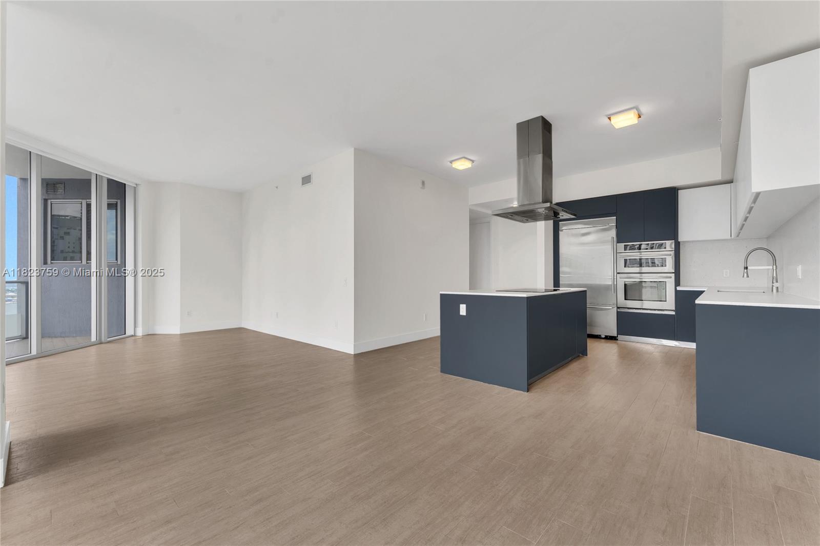 1300 Brickell Bay Dr #3904, Miami FL 33131