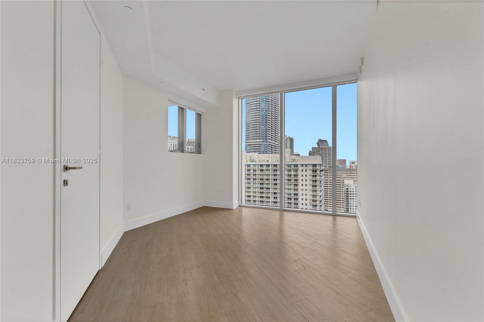 1300 Brickell Bay Dr #3904, Miami FL 33131