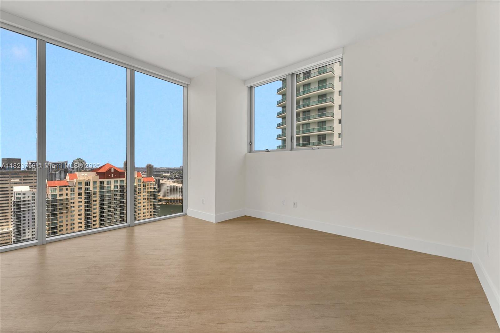 1300 Brickell Bay Dr #3904, Miami FL 33131