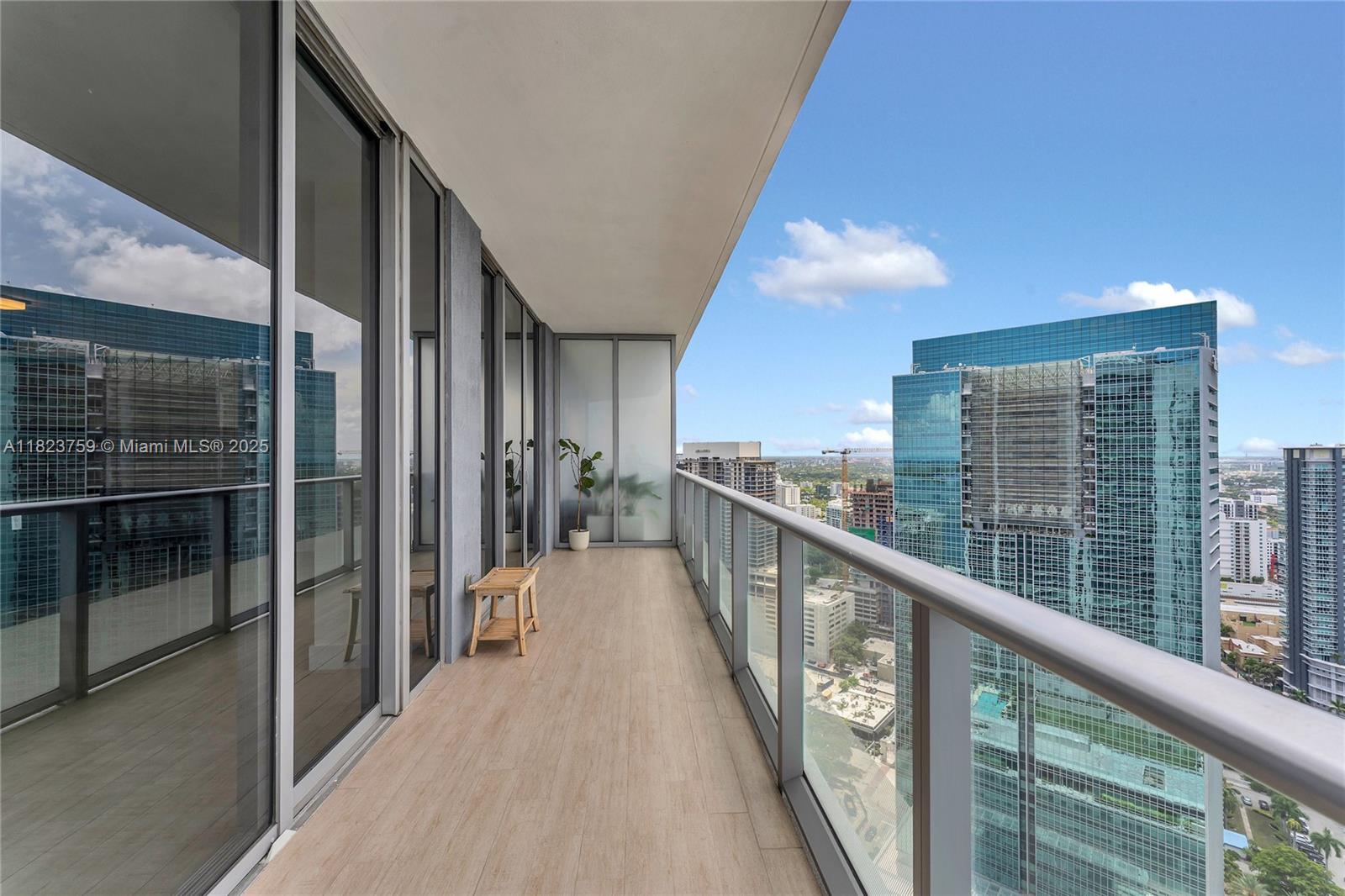 1300 Brickell Bay Dr #3904, Miami FL 33131