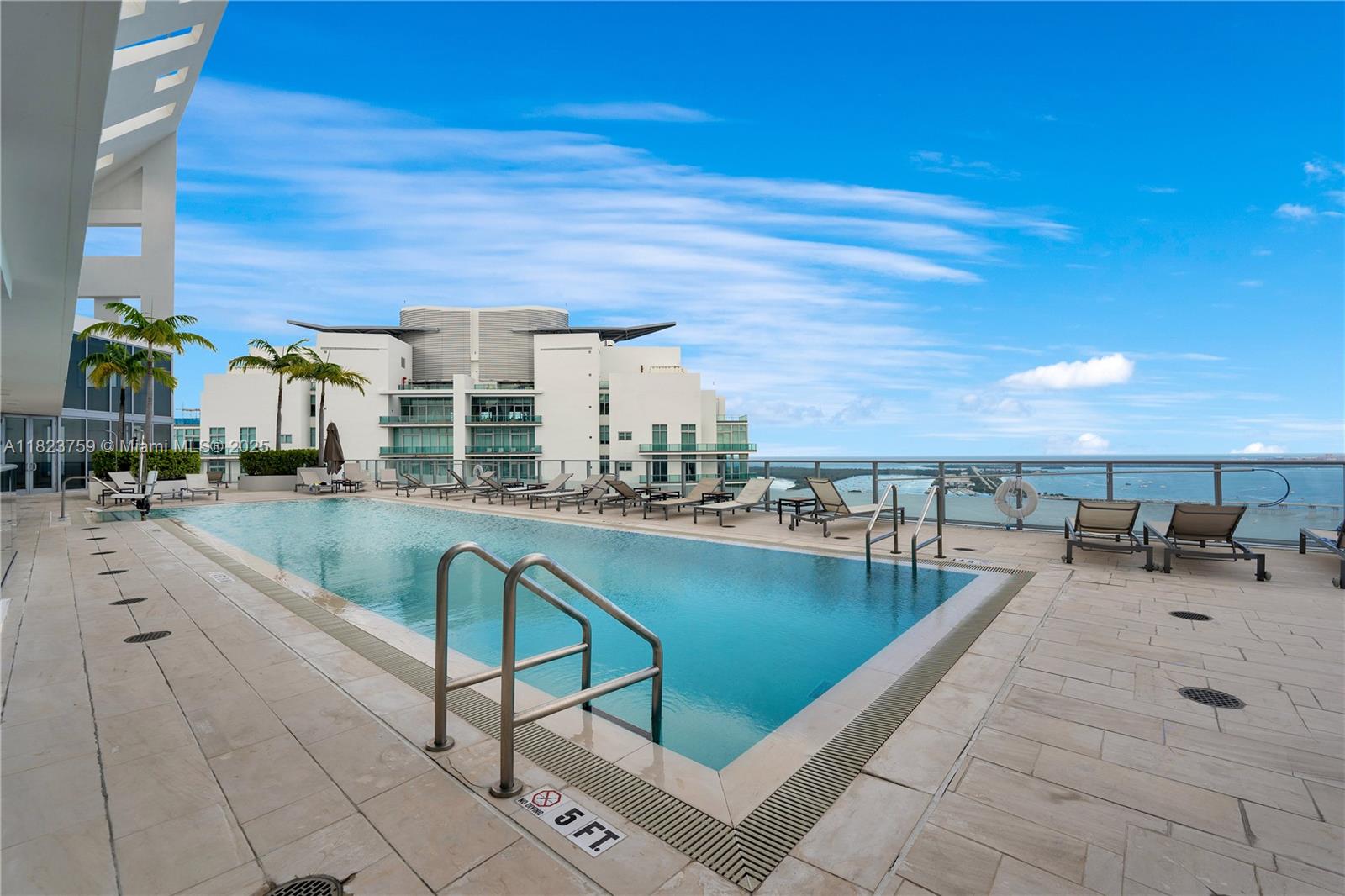 1300 Brickell Bay Dr #3904, Miami FL 33131