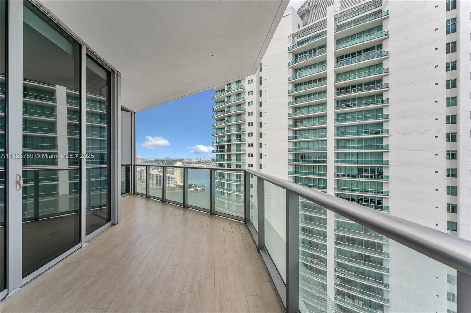 1300 Brickell Bay Dr #3904, Miami FL 33131