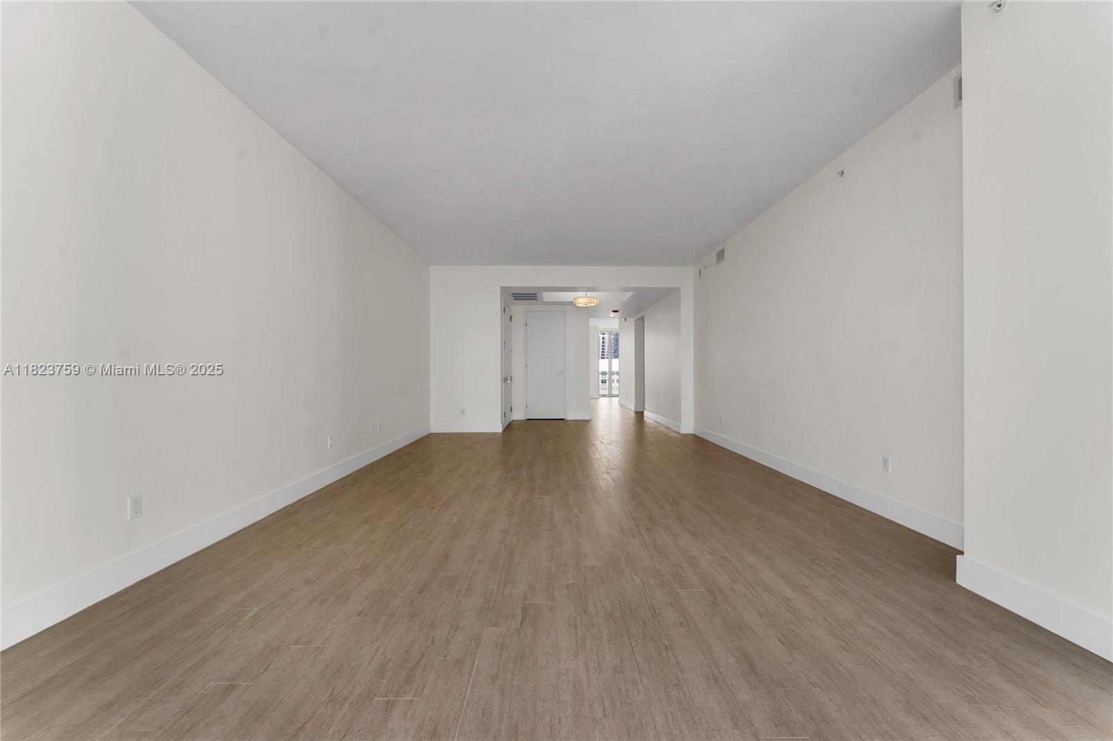1300 Brickell Bay Dr #3904, Miami FL 33131
