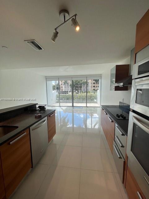 2950 NE 188th St #128, Aventura FL 33180