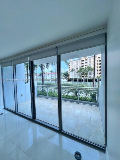 2950 NE 188th St #128, Aventura FL 33180