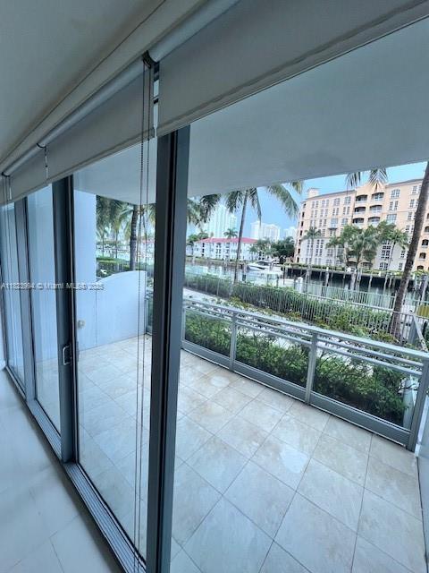 2950 NE 188th St #128, Aventura FL 33180