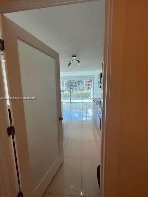2950 NE 188th St #128, Aventura FL 33180