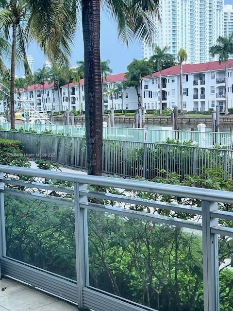 2950 NE 188th St #128, Aventura FL 33180