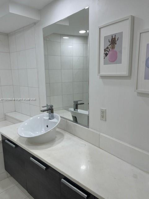 2950 NE 188th St #128, Aventura FL 33180