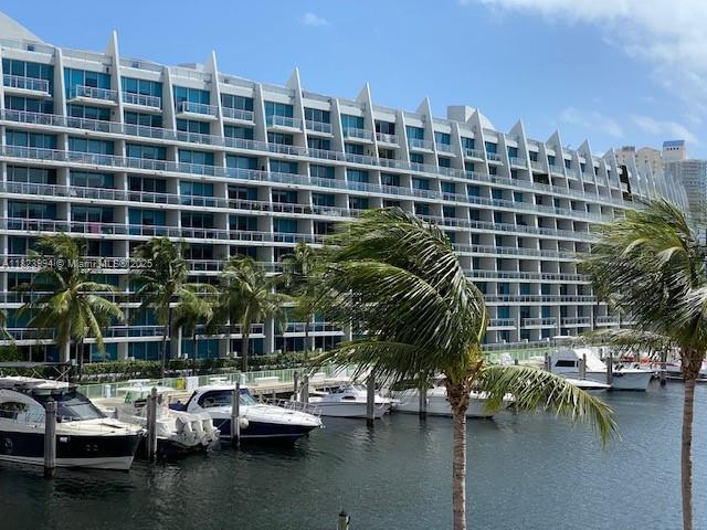 2950 NE 188th St #128, Aventura FL 33180
