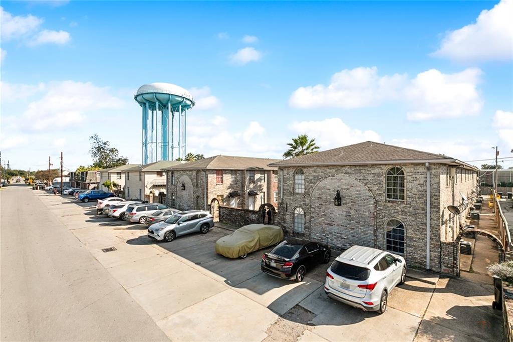 listing main picture