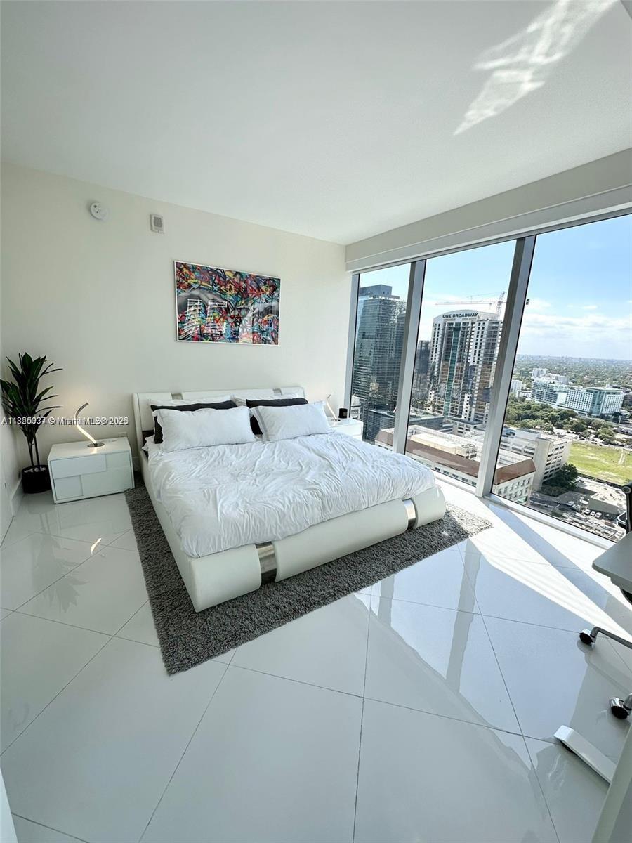 1300 Brickell Bay Dr #3101, Miami FL 33131
