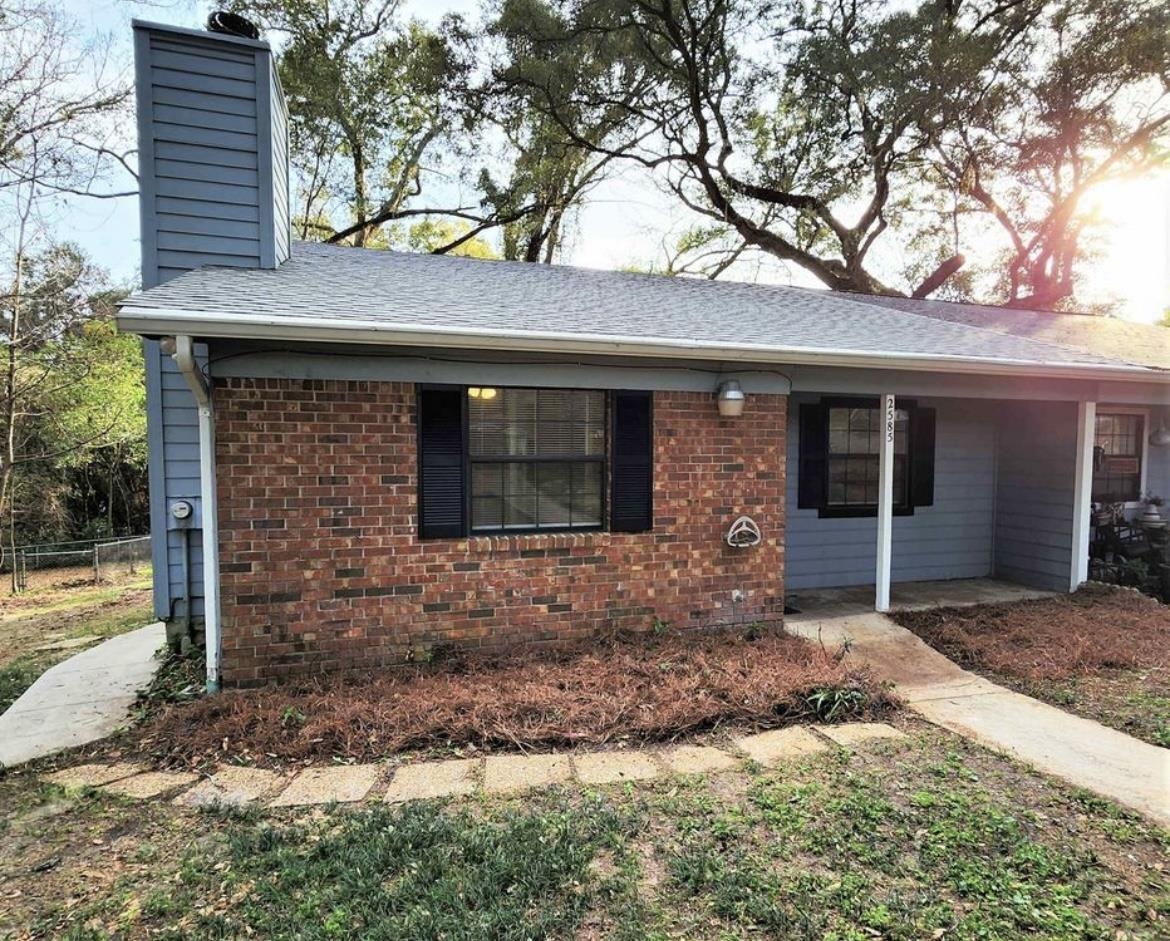 2585 Panther Creek Road, Tallahassee, Texas image 1