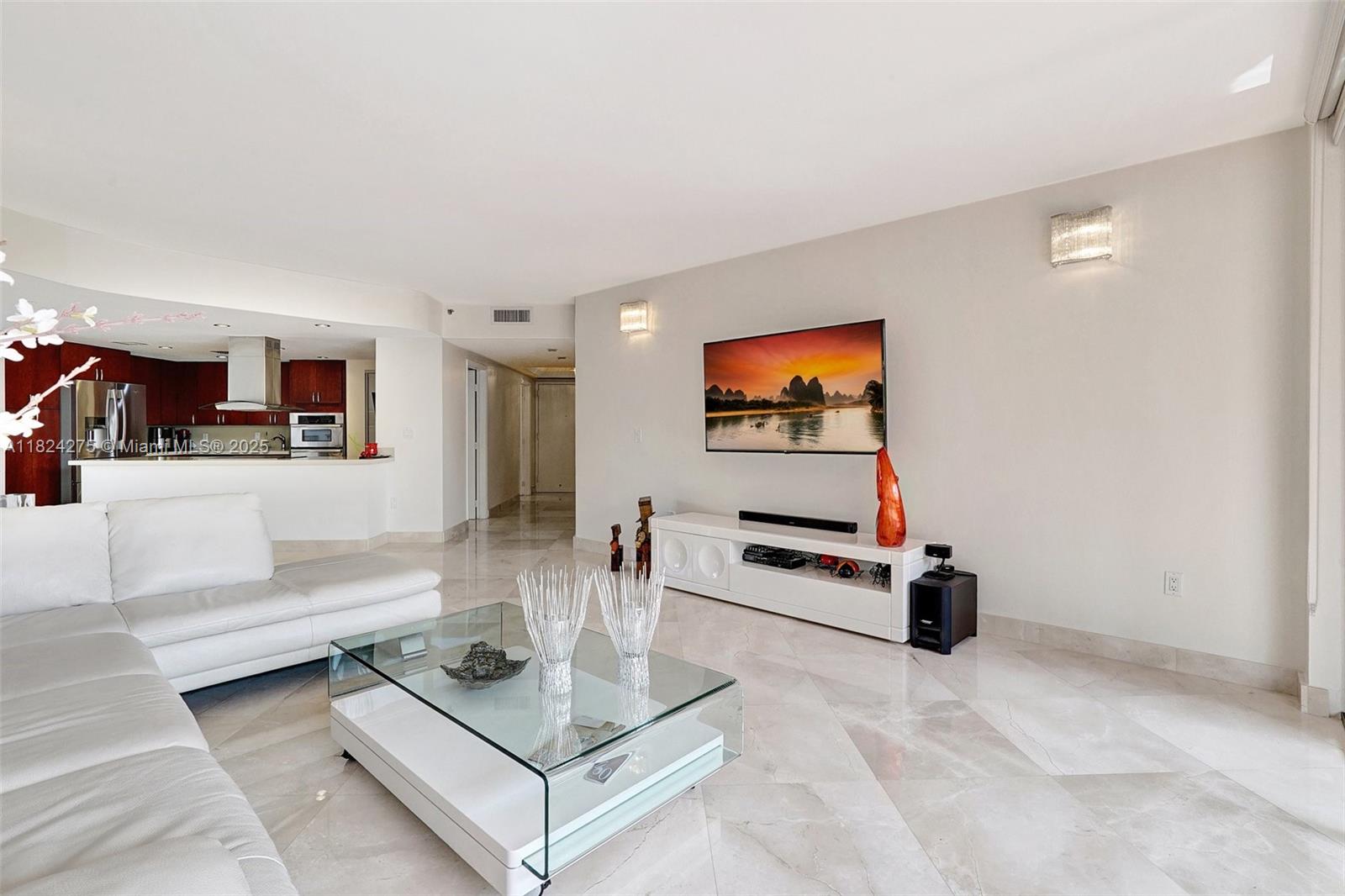 Condo for Rent in Aventura, FL